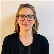Fuertes habilidades de organización, comunicación y resolución de problemas.T